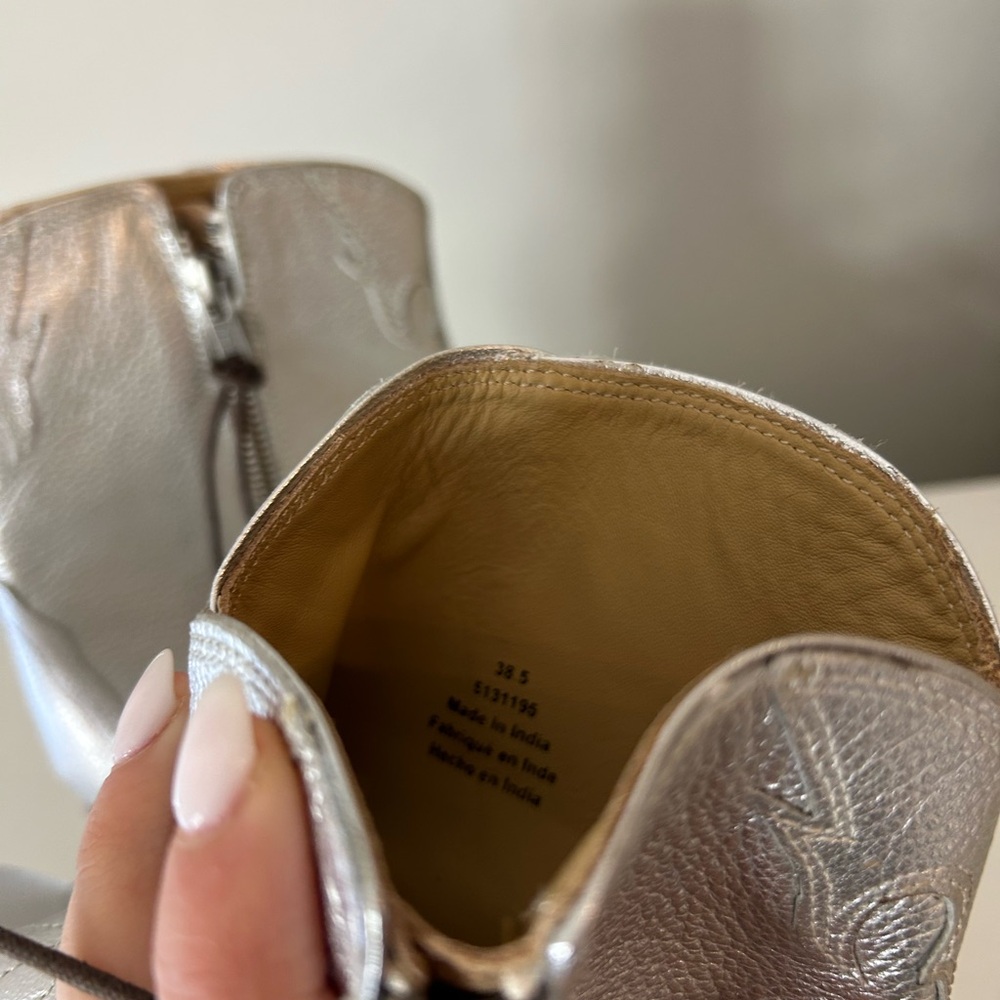 Free People New Frontier Silver Leather Western Ankle Booties - Picture 10 of 10